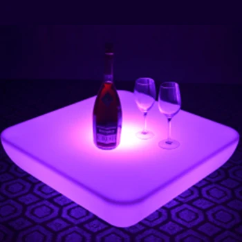  SK-LF28U (L61*W61*H24cm) PE Malzeme LED Kahve bar masası 16 Renk Değişimi Glow Plastik Su Geçirmez Parti İçin Uzaktan Kumanda İle